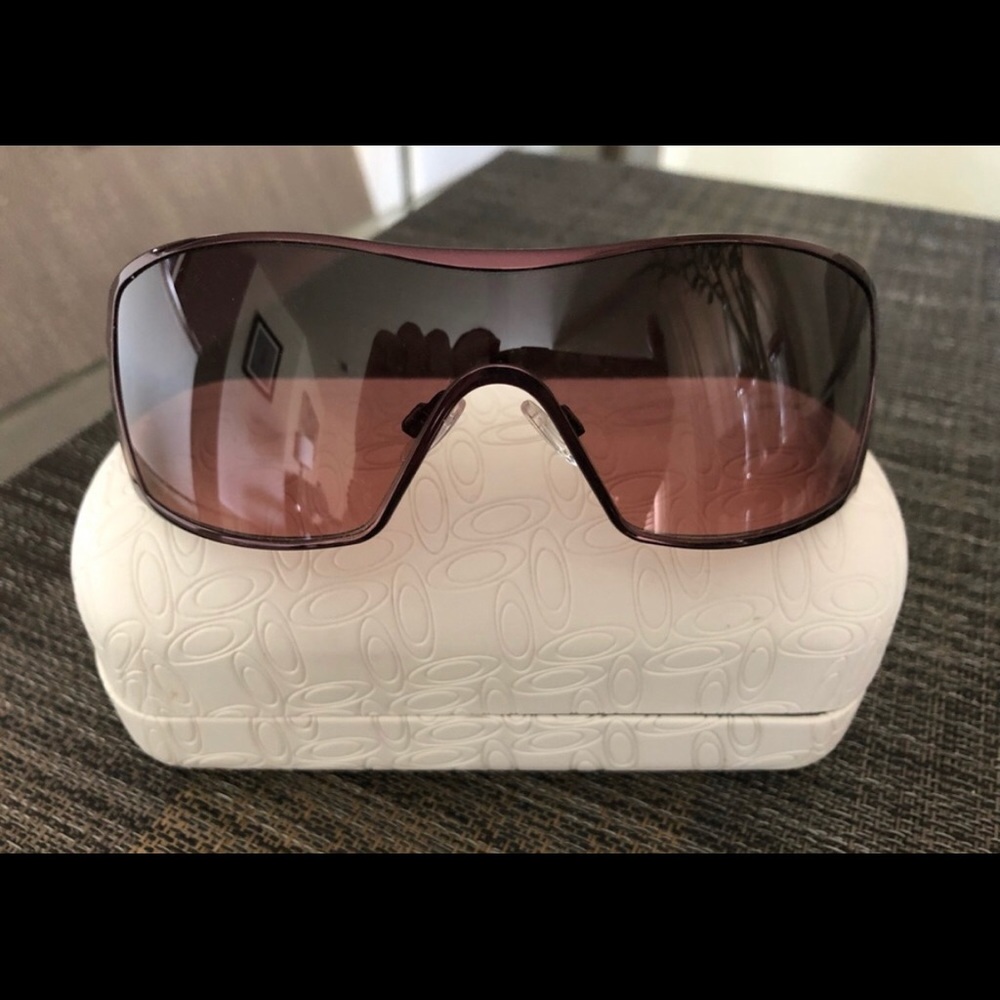 Woman’s Sunglasses
